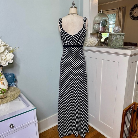 White House Black Market Striped Jersey Maxi Dress XS - Picture 5 of 9